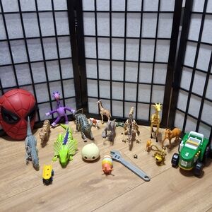 Animal Safari Playset with Green Tractor